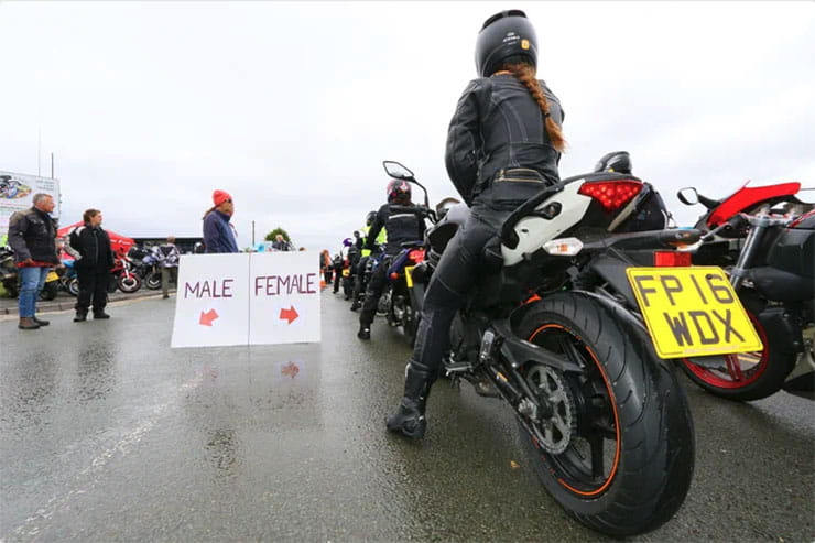 Female motorcyclist world record attempt_02