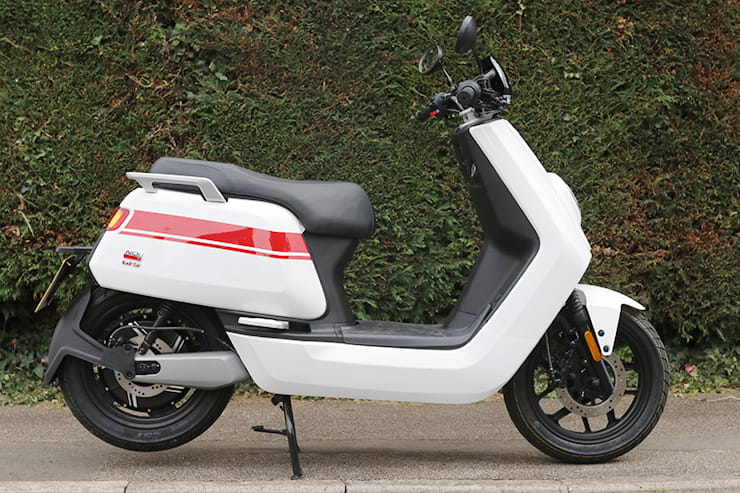 Niu NQi GTS review honest electric scooter_24