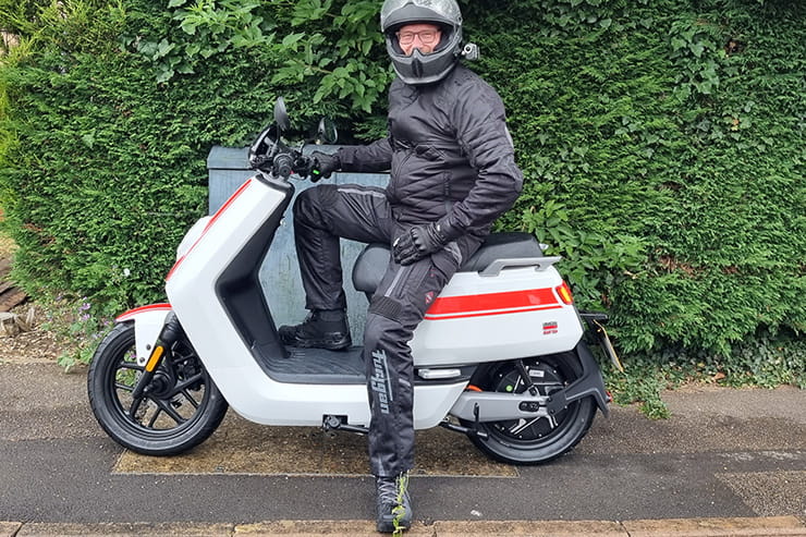 Niu NQi GTS review honest electric scooter_25