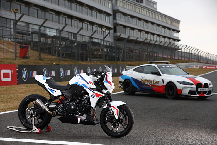  La serie de carreras BMW F 900 R apoya a BSB en 2023 |  BiciSocial