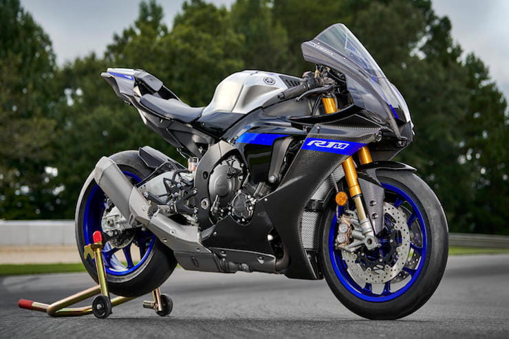 Is a new Yamaha YZF-R1 on its Way_01