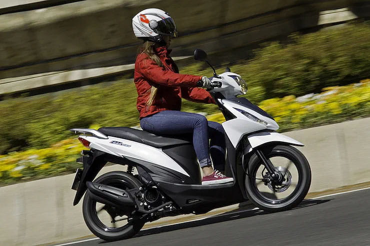 Sinnis Connect 125 Scooter 2022 Review Price Spec_100