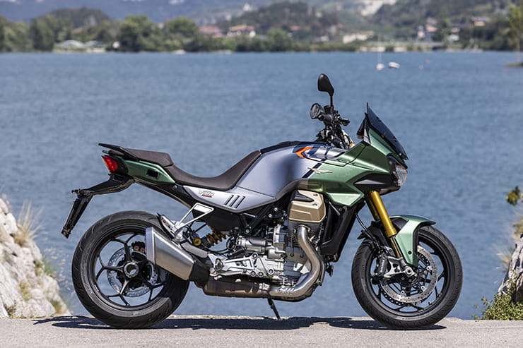 2022 Moto Guzzi V100 Mandello Review Price Spec_07
