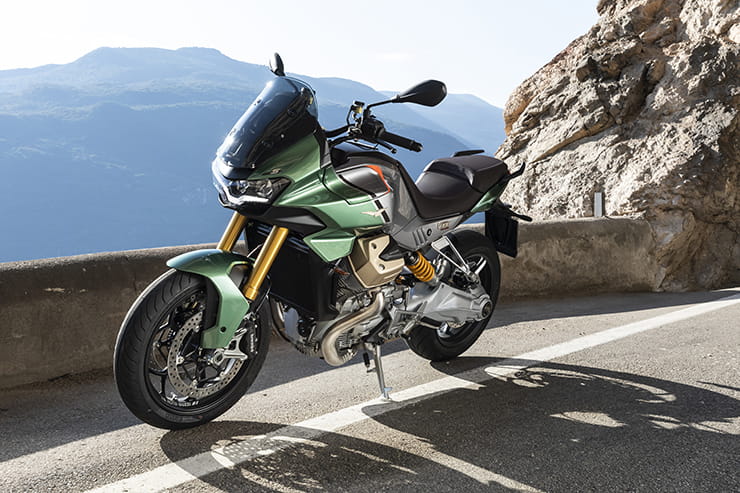 2022 Moto Guzzi V100 Mandello Review Price Spec_10