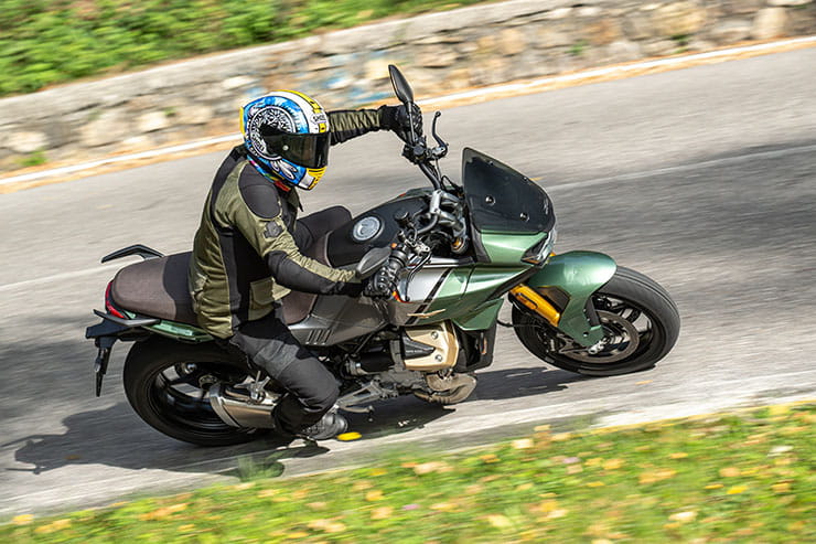 2022 Moto Guzzi V100 Mandello Review Price Spec_41