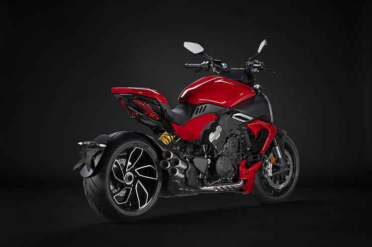 2023 Ducati Diavel V4 Technical Review Price Spec (16)