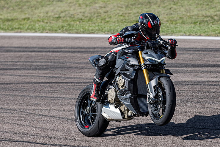 2023 Ducati Streetfighter V4 S SP2 Review Price Spec_35