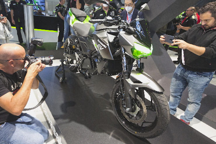 Kawasaki Hybrid Prototype revealed at Intermot Show_02