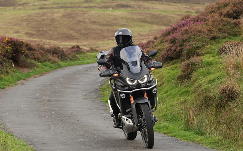 Motorcycle Island - Best roads on Isle of Man IOM_12