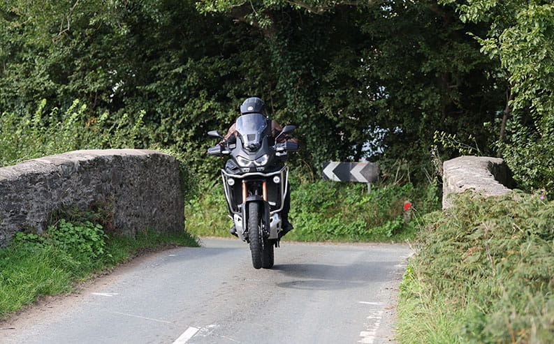 Motorcycle Island - Best roads on Isle of Man IOM_18