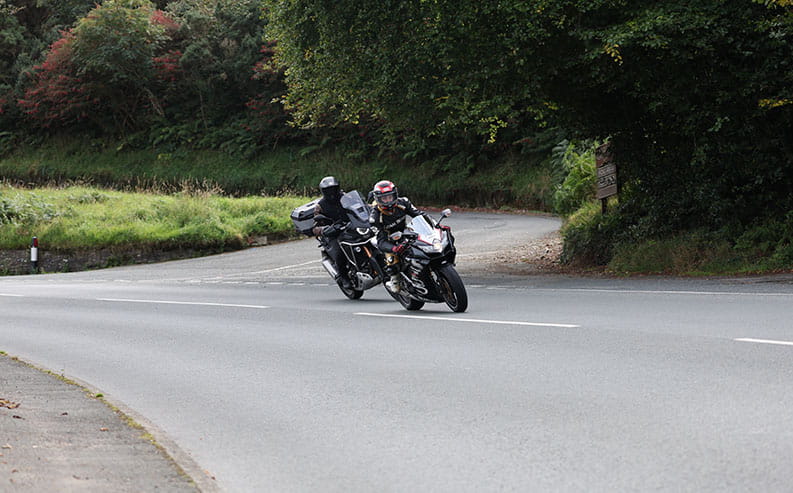 Motorcycle Island - Best roads on Isle of Man IOM_25
