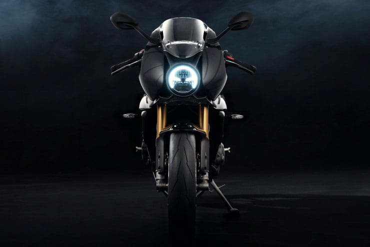 Special edition Bond themed Triumph Speed Triple 1200 RR_03