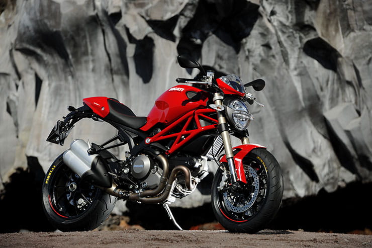 2012 Ducati Monster 1100 Evo Review Used Spec Price_09