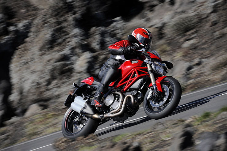 2012 Ducati Monster 1100 Evo Review Used Spec Price_13