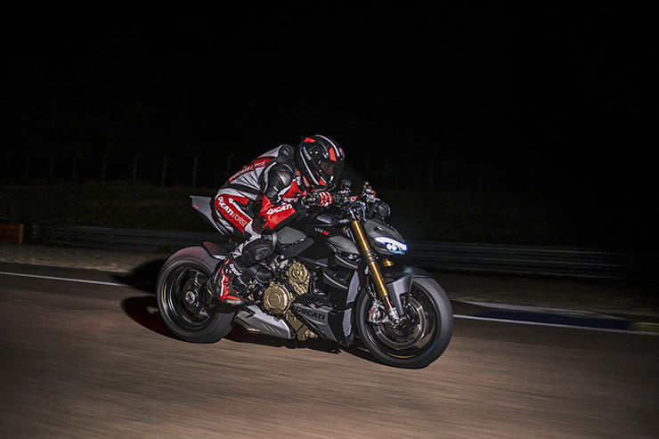 2023 Ducati Streetfighter V4 S SP2 Review Price Spec_36