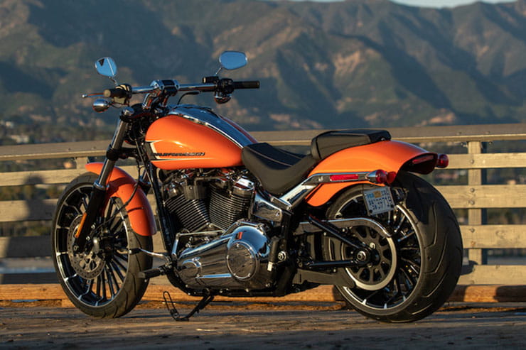2023 Harley-Davidson Breakout 117 Review Details Price Spec_01