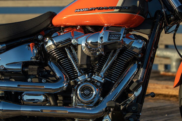 2023 Harley-Davidson Breakout 117 Review Details Price Spec_08