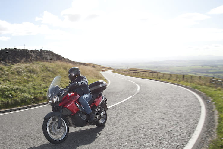 Best motorcycle riding courses - ride better this summer_01