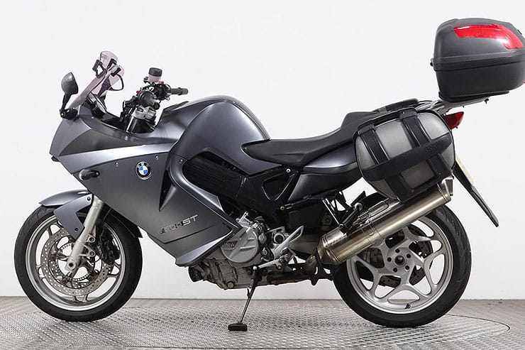 2006 BMW F800ST Review Used Price Spec_04
