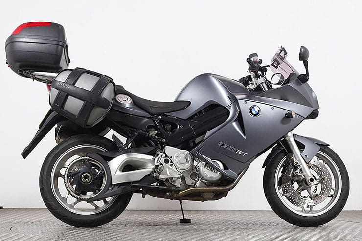 2006 BMW F800ST Review Used Price Spec_08