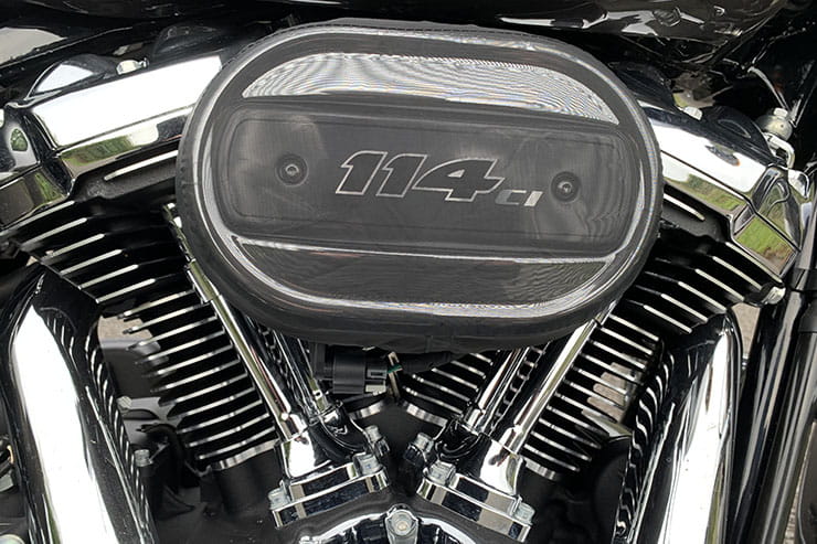 2023 Harley Davidson Road Glide Special Review Details Price Spec_22