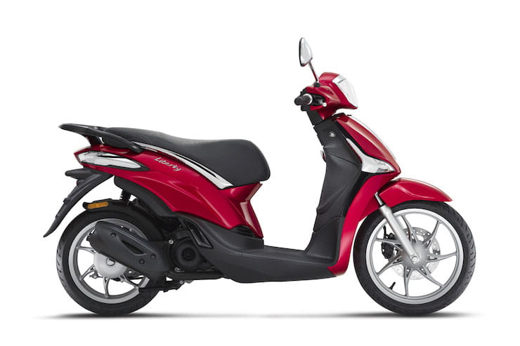 Temerity Anklage Alternativ Top 10 Best 125cc Scooters & Mopeds | Whatever your budget!