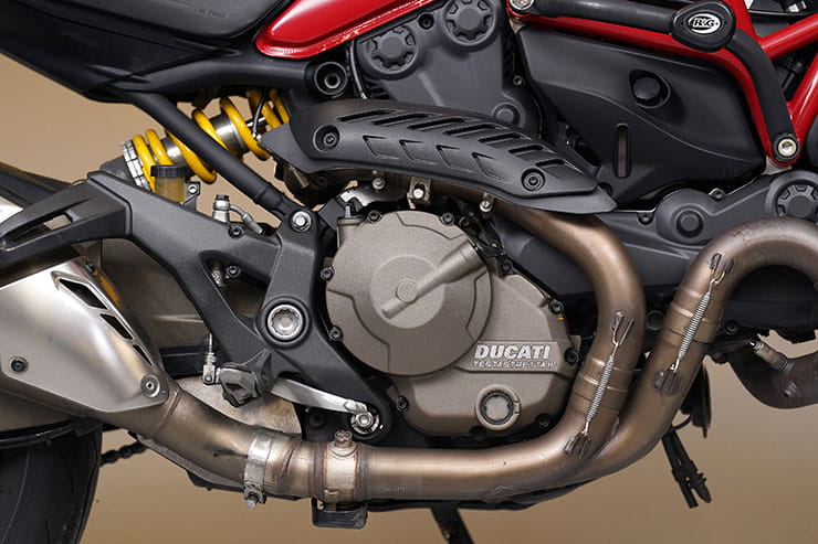 Ducati Monster 821 2014 Review Used Price_11
