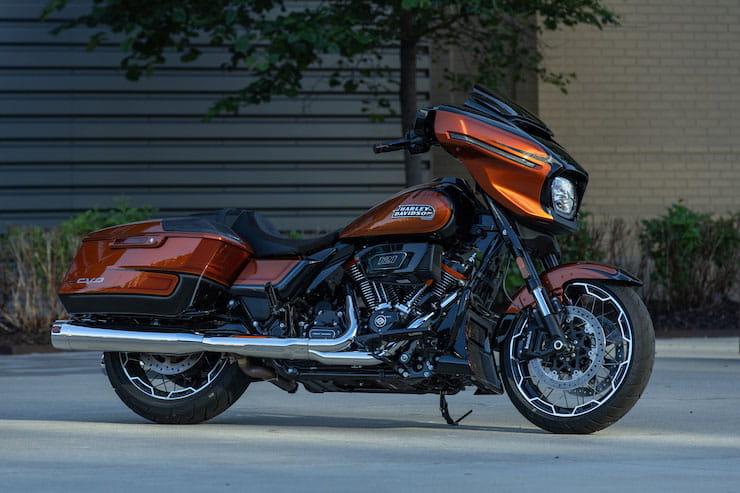 2023 Harley-Davidson CVO Street Glide Review Price Spec_03