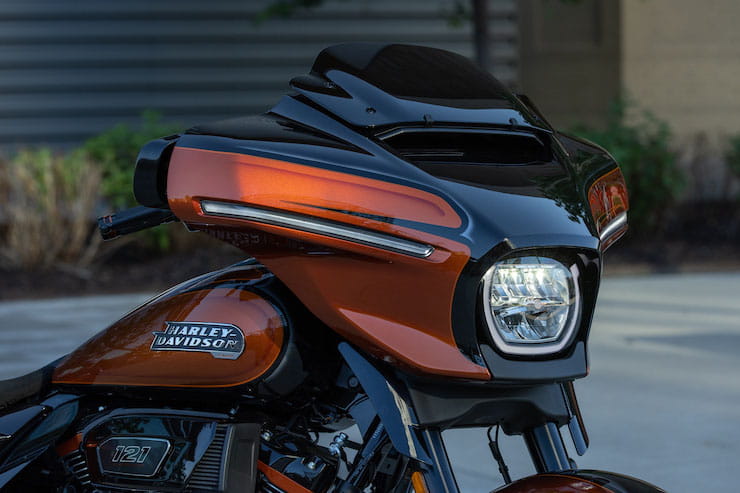 2023 Harley-Davidson CVO Street Glide Review Price Spec_15