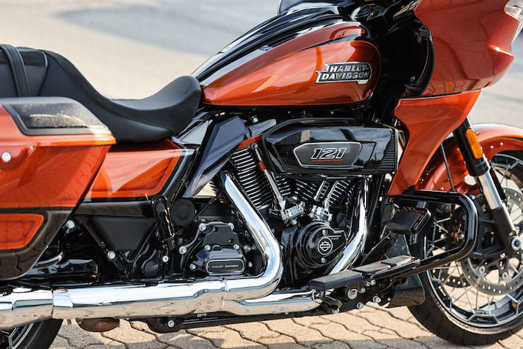 2023 Harley-Davidson CVO Roadglide 2023 Review Price Spec_08