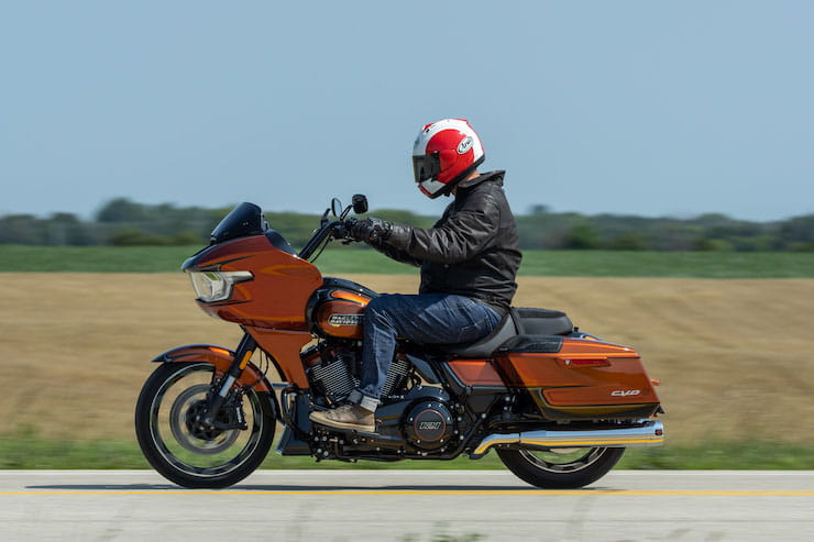 2023 Harley-Davidson CVO Roadglide 2023 Review Price Spec_10
