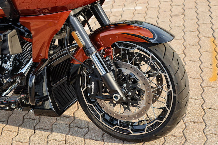 2023 Harley-Davidson CVO Roadglide 2023 Review Price Spec_11