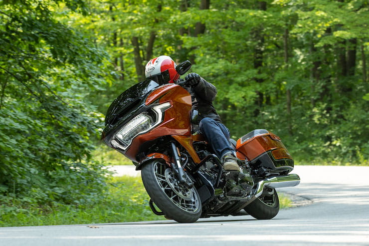 2023 Harley-Davidson CVO Roadglide 2023 Review Price Spec_12