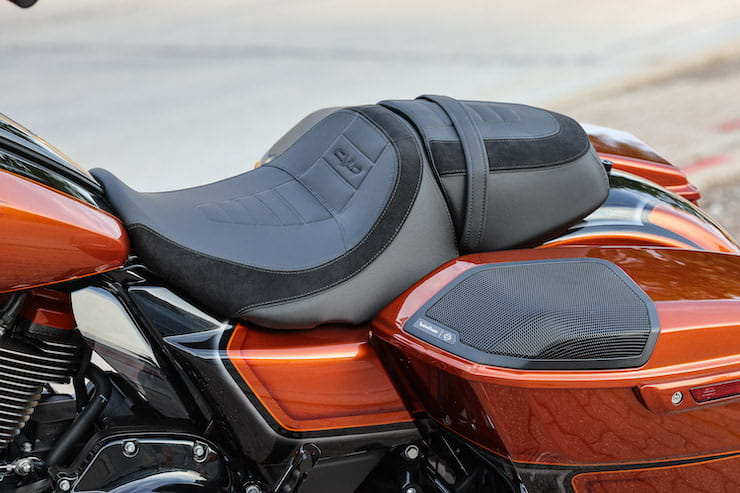 2023 Harley-Davidson CVO Roadglide 2023 Review Price Spec_15