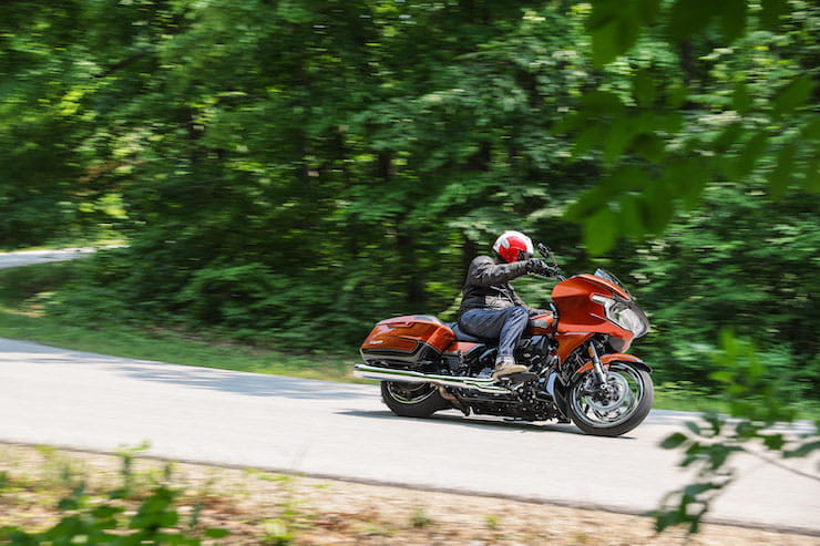 2023 Harley-Davidson CVO Roadglide 2023 Review Price Spec_25