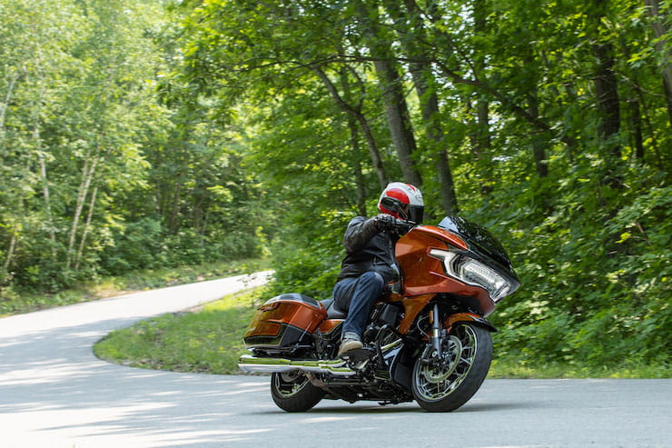 2023 Harley-Davidson CVO Roadglide 2023 Review Price Spec_26