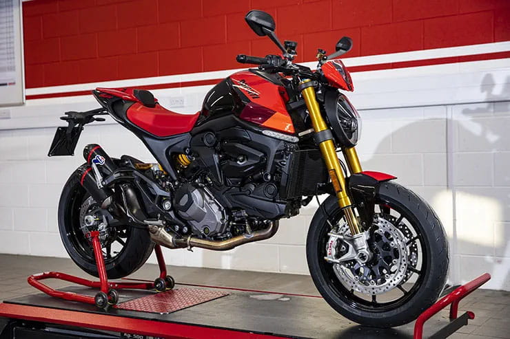 2024 Ducati Monster 30 Anniversario Review Price Spec_101