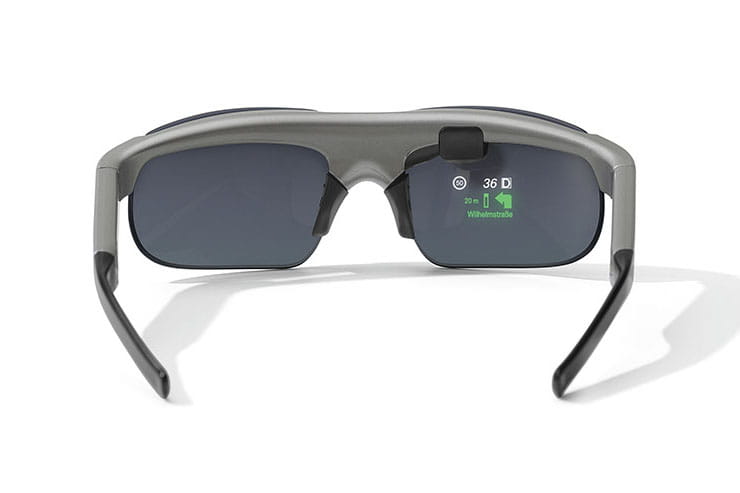 BMW Connected Ride Smartglasses News_04