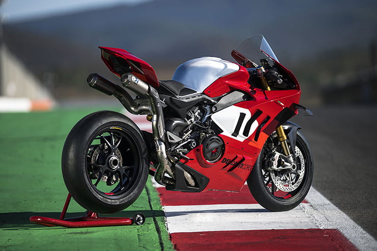 2023 Ducati Panigale V4R Review Price Spec_20