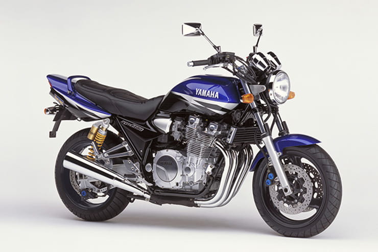 1999 Yamaha XJR1300 Review Used Price_01