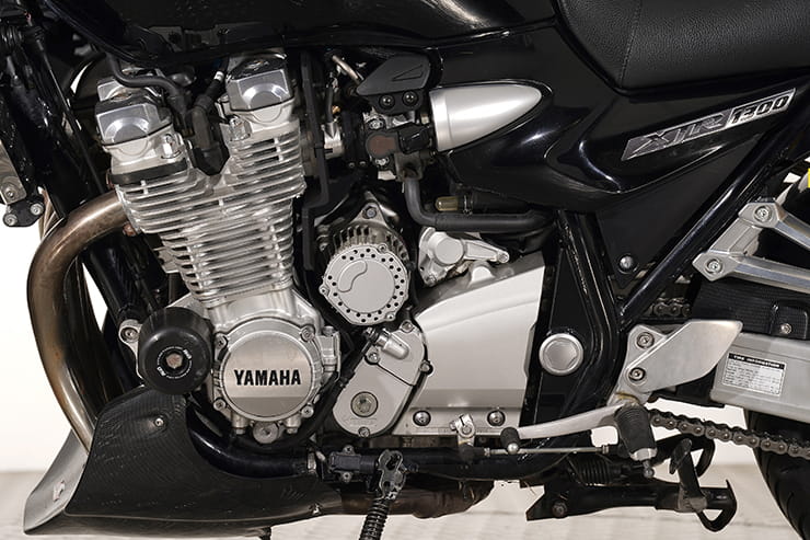 1999 Yamaha XJR1300 Review Used Price_14