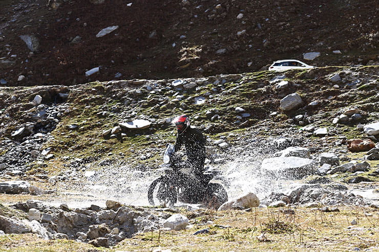 2024 Royal Enfield Himalayan Review Details Price Spec_230
