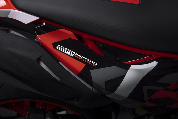 Review Detail Harga Ducati Hypermotard 698 Mono 2024_22
