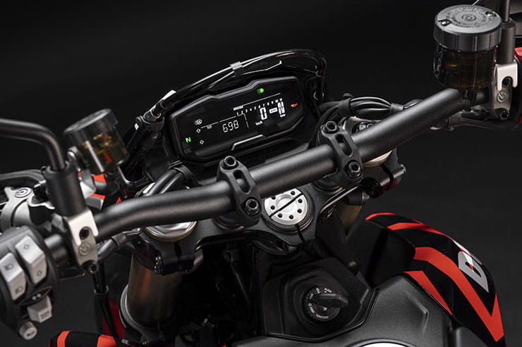 2024 Ducati Hypermotard 698 Mono Review Details Price Spec_233