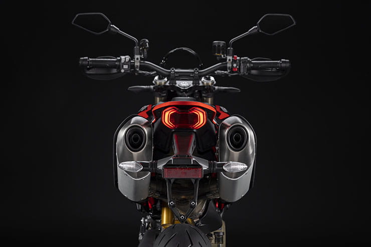 2024 Ducati Hypermotard 698 Mono Review Details Price Spec_234