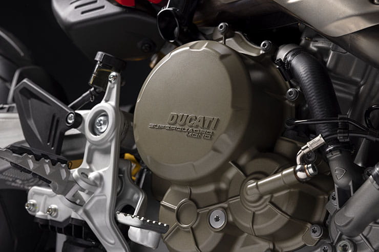 2024 Ducati Hypermotard 698 Mono Review Details Price Spec_245