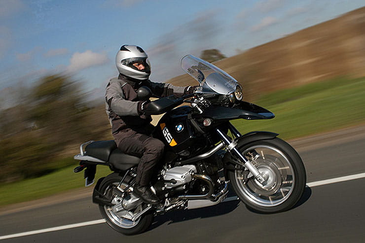 2000 BMW R1150GS Review Used Price Spec_15