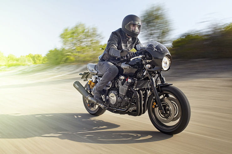 2015 Yamaha XJR1300 Racer Review Details Used Price Spec_11
