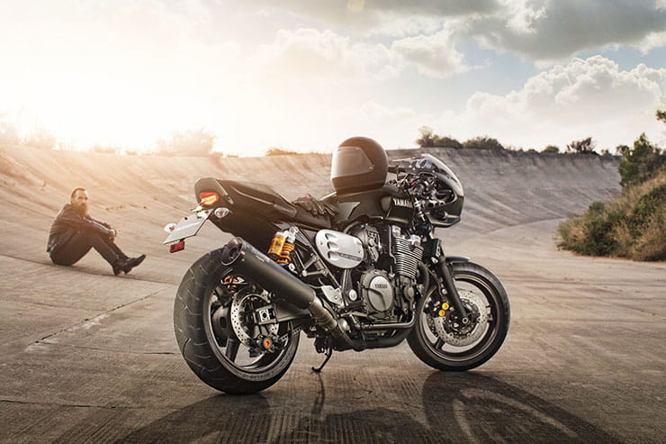 2015 Yamaha XJR1300 Racer Review Details Used Price Spec_25