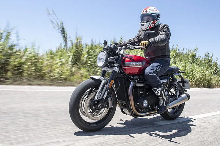 2019 Triumph Speed Twin 1200 Review Details Used Price Spec_25